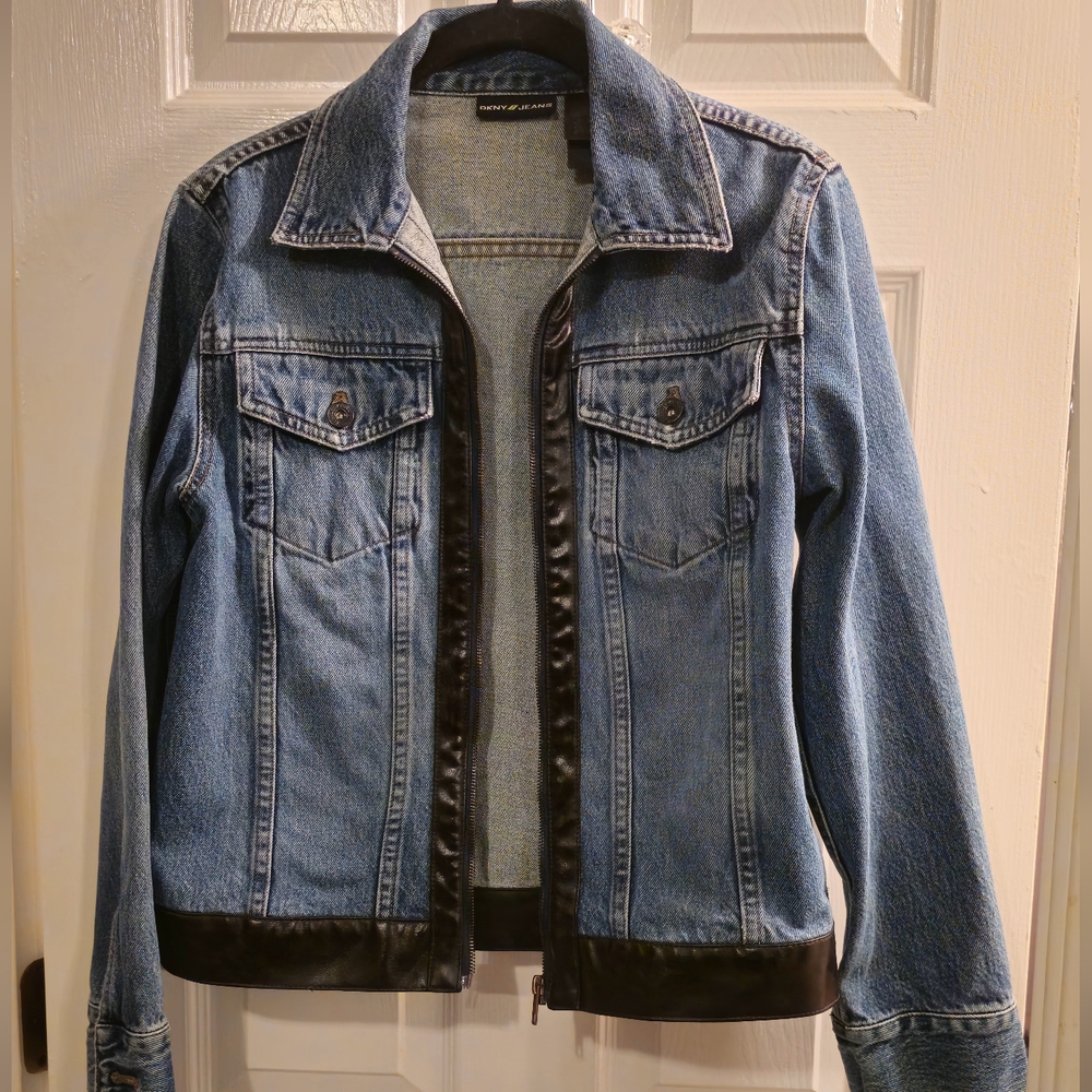 Beautiful DKNY Denim Jean Jacket w/leather trim (Runs Big like Small (XS)
